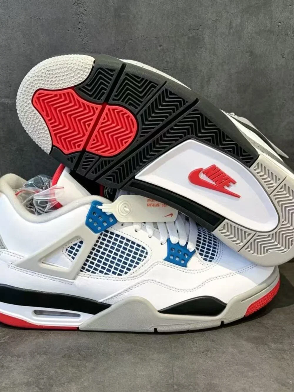 Air Jordan 4 Retro SE 